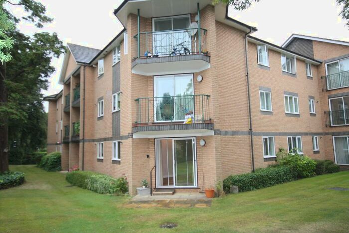 2 Bedroom Apartment To Rent In Headingham Mews Maidenhead Berkshire, SL6