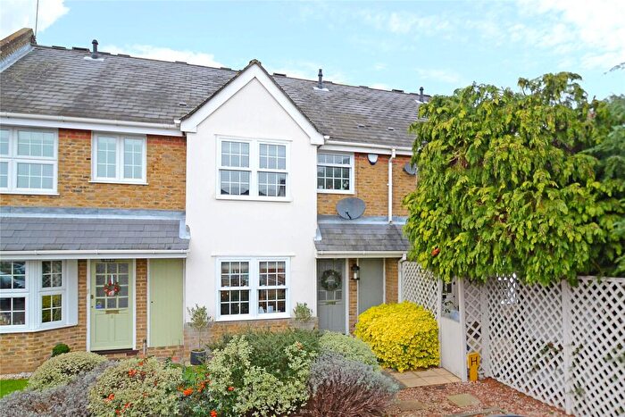 3 Bedroom Terraced House To Rent In Ravenswood Close, Cobham, Surrey, KT11