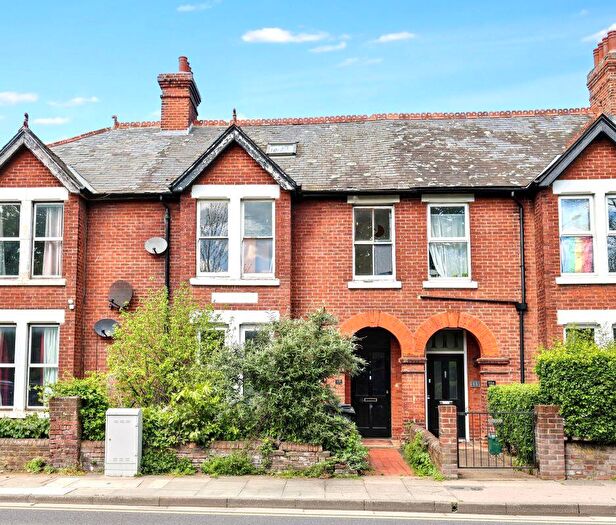 2 Bedroom Flat For Sale In Sturry Road, Canterbury, CT1