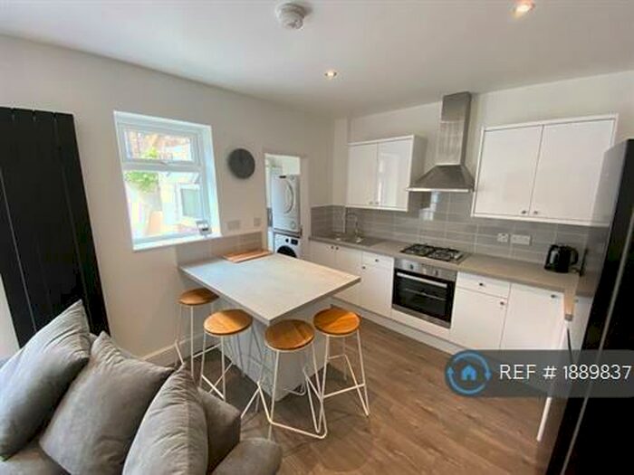 4 Bedroom Terraced House To Rent In Brookdale Road, Liverpool, L15