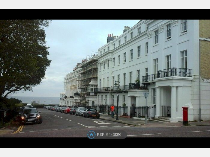 1 Bedroom Flat To Rent In Sussex Square, Brighton, BN2