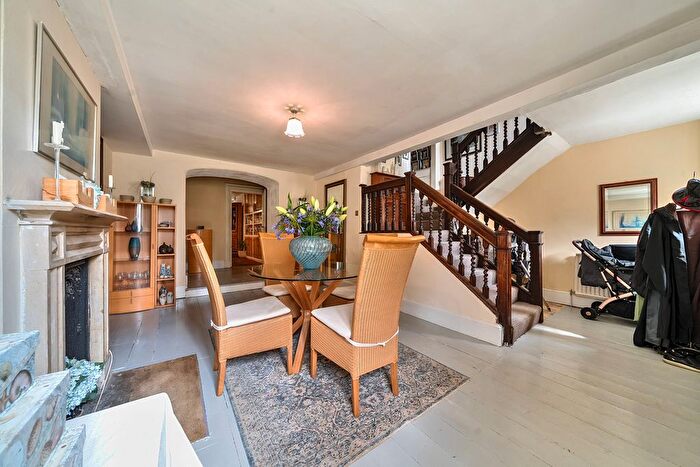 4 Bedroom Semi-Detached House For Sale In Westward Road, Stroud, GL5