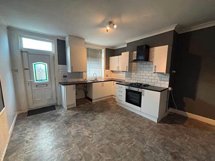 3 Bedroom Detached House To Rent In Pontefract Road, Shafton, Barnsley, S72