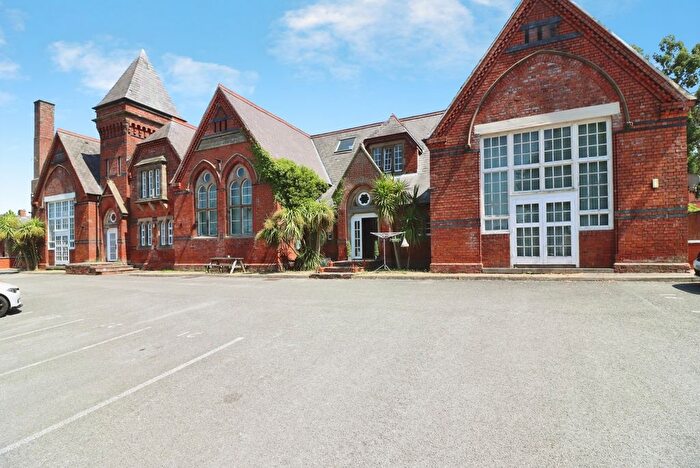 1 Bedroom Flat For Sale In Devonshire Street, Brimington, Chesterfield, Derbyshire, S43