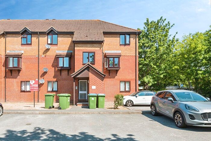 1 Bedroom Flat For Sale In Brunel Road, Southampton, SO15
