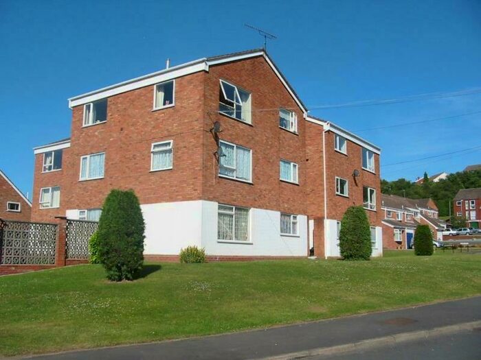 2 Bedroom Apartment To Rent In Stour Court, Princess Crescent, Halesowen, West Midlands, B63