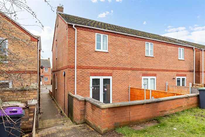 2 Bedroom End Of Terrace House To Rent In Viking Court, Bracebridge Heath, LN4