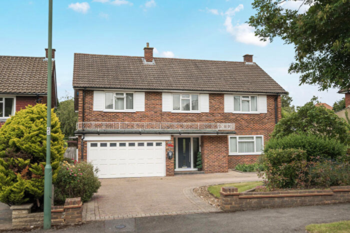 4 Bedroom Detached House For Sale In Sandy Lane, Cheam, Sutton, SM2