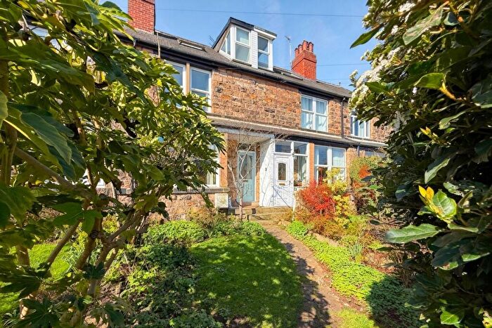 3 Bedroom Terraced House For Sale In Wedderburn Road, Harrogate, HG2