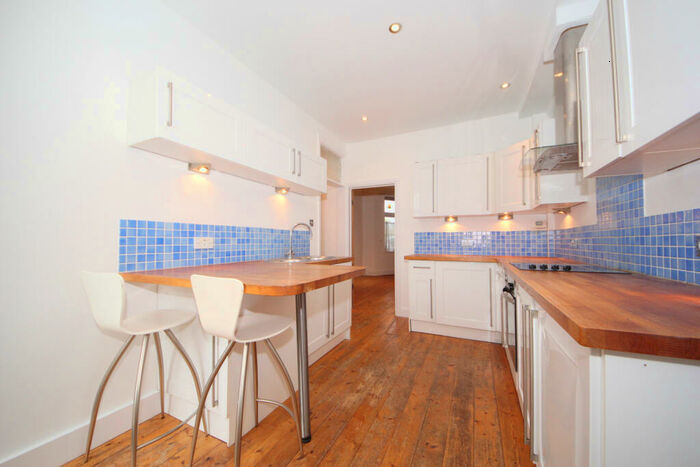 1 Bedroom Flat To Rent In Fords Grove, Winchmore Hill, N21