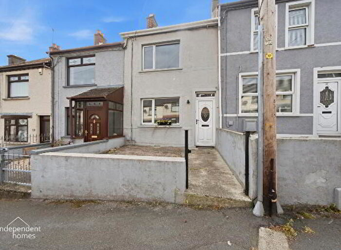 2 Bedroom Mid Terraced House For Sale In Kent Avenue, Larne, BT40