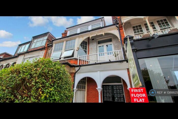 1 Bedroom Flat To Rent In Station Road, Westcliff-On-Sea, SS0