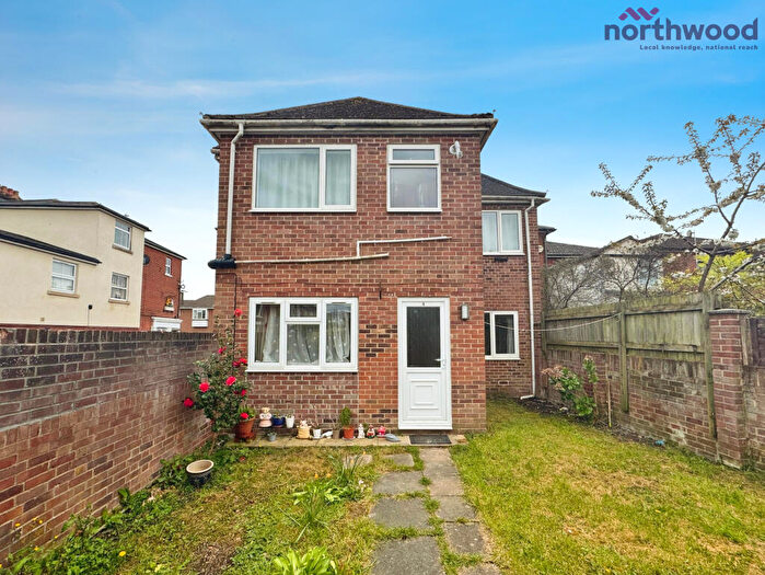 1 Bedroom Flat To Rent In Padwell Road, Southampton, SO14