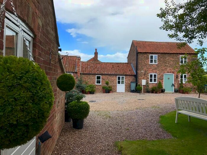 10 Bedroom Detached House For Sale In Sea Road, Anderby, Skegness, Lincolnshire, PE24