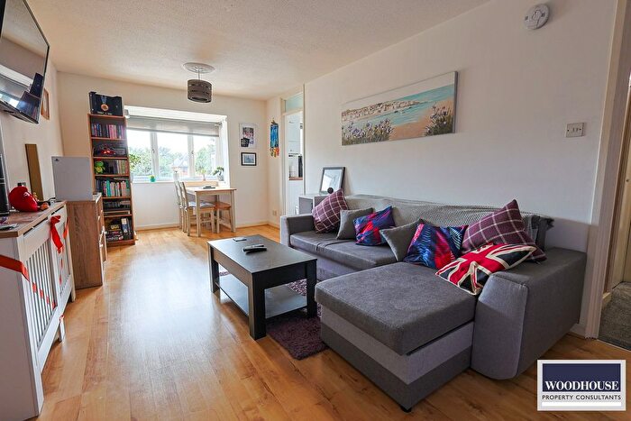 1 Bedroom Flat To Rent In Claire Court, Cheshunt, EN8