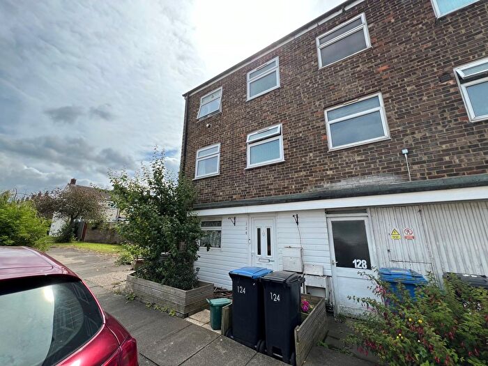 3 Bedroom Maisonette To Rent In Rivermill, Harlow, CM20