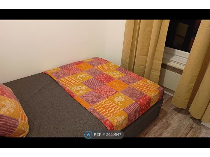 1 Bedroom Flat To Rent In High Riggs, Edinburgh, EH3