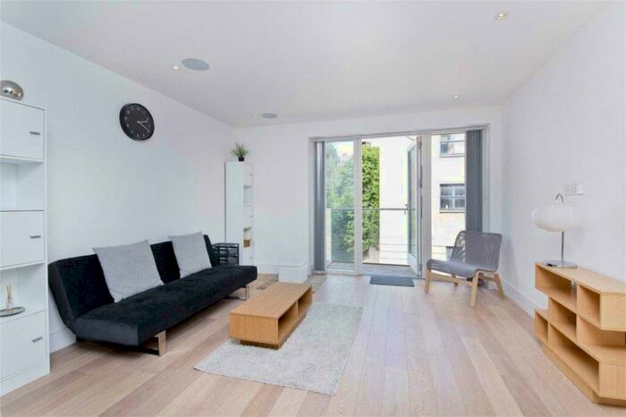 2 Bedroom Apartment To Rent In Warner Street, Clerkenwell, EC1R
