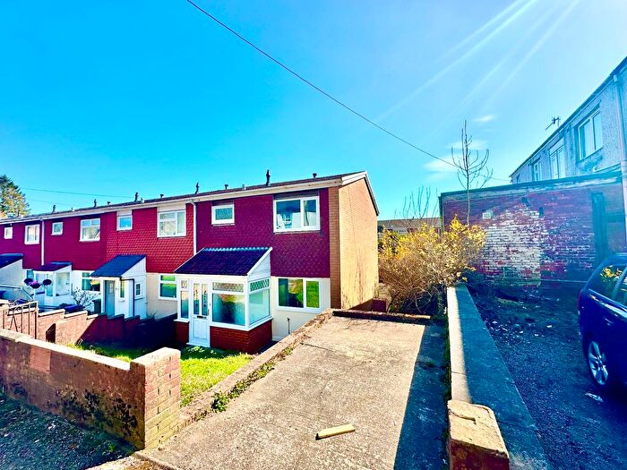 3 Bedroom End Of Terrace House For Sale In Pisgah Road, Talywain, Pontypool, NP4