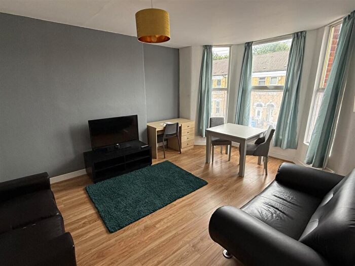 1 Bedroom Flat To Rent In Ash Grove, Hull, HU5