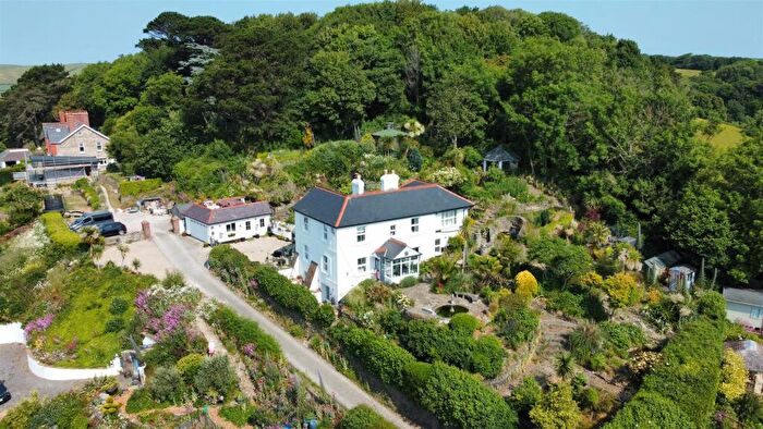 4 Bedroom Detached House For Sale In West Hill, Braunton, EX33
