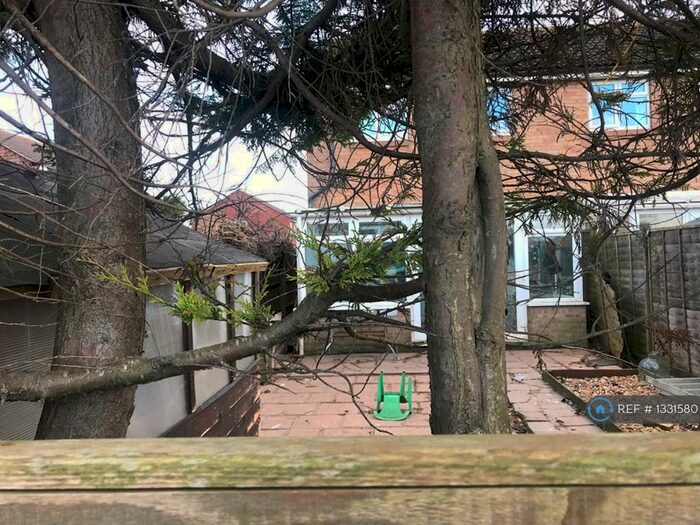 3 Bedroom End Of Terrace House To Rent In Wenceling Cottages, Lancing, BN15