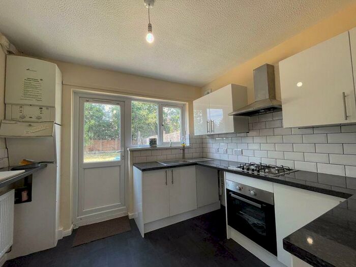 4 Bedroom Terraced House To Rent In Whitchurch Avenue, Edgware, HA8