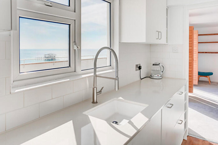 1 Bedroom Flat For Sale In Kings Road, Brighton, BN1