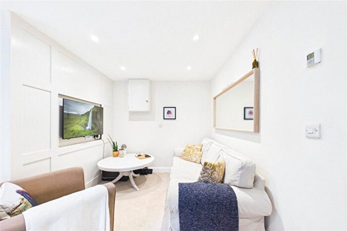 1 Bedroom House To Rent In Azalea House Annexe, Turks Lane, Mortimer, RG7 - Photo 4