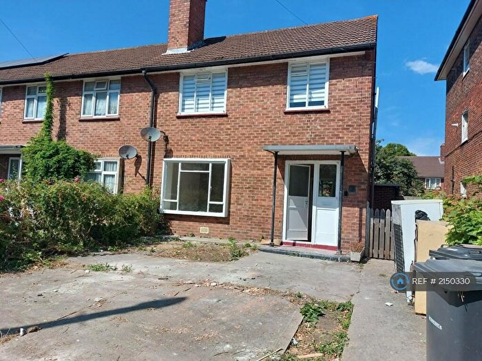 4 Bedroom Semi-Detached House To Rent In Asplins Road, London, N17