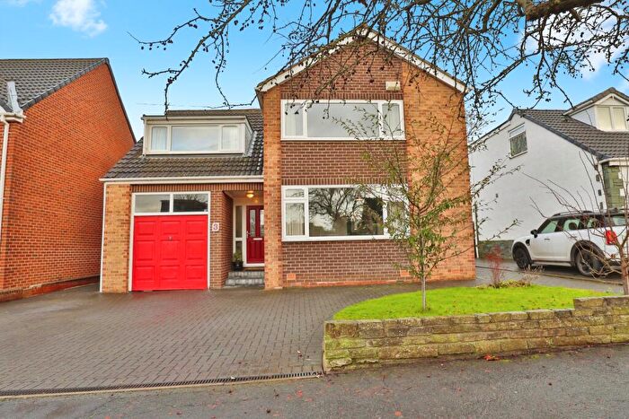 5 Bedroom Detached House For Sale In The Avenue, Leeds, LS25