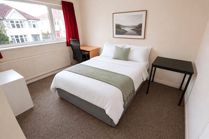 5 Bedroom House To Rent In North Devon Road, Bristol, BS16