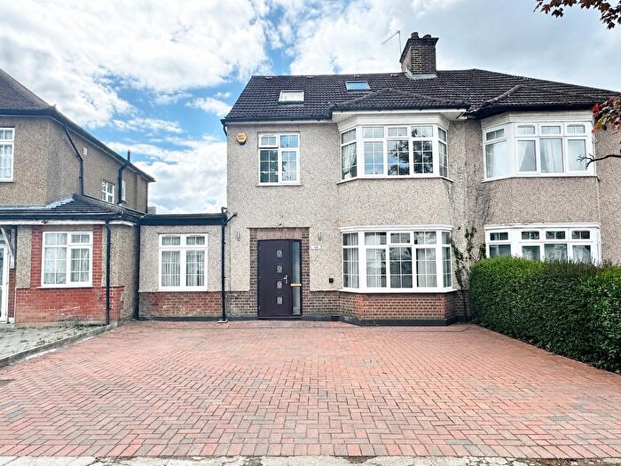 5 Bedroom Semi-Detached House To Rent In Pinner Park Avenue, Harrow, HA2