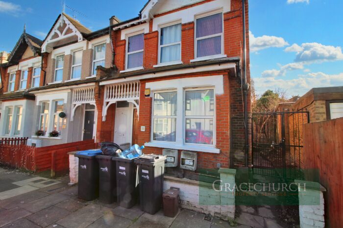2 Bedroom Maisonette To Rent In Lichfield Road, London, N9