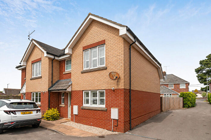 3 Bedroom Semi-Detached House For Sale In Oasis Close, Upton, BH16