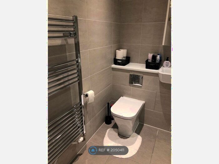 2 Bedroom Flat To Rent In Valley House, London, W13