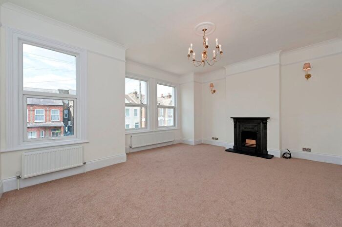 2 Bedroom Flat To Rent In Elsinore Road, Forest Hill, SE23