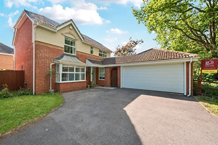 4 Bedroom Detached House For Sale In Babbage Way, Bracknell, Berkshire, RG12