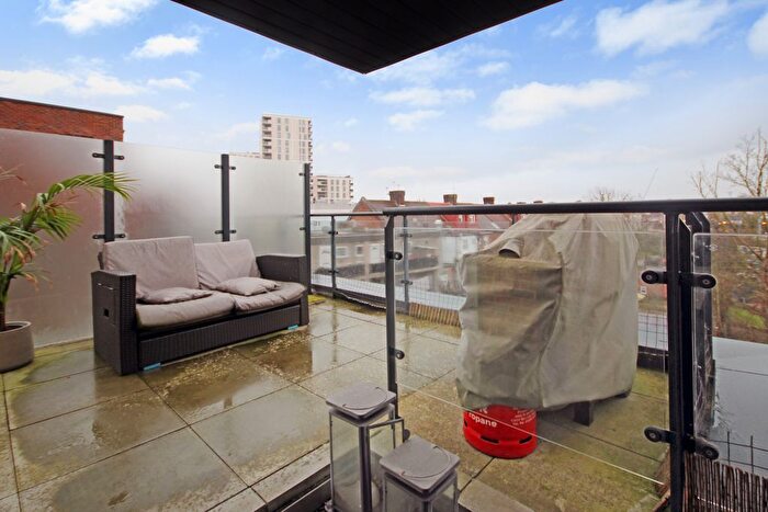 1 Bedroom Flat For Sale In High Street, Harrow, Middlesex, HA3