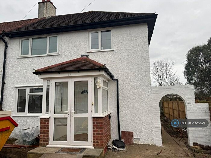 3 Bedroom Semi-Detached House To Rent In Westminster Avenue, Croydon, CR7