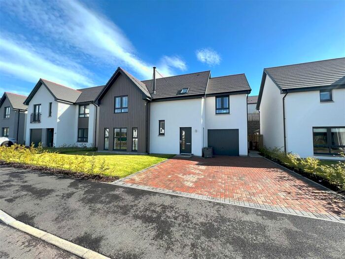 4 Bedroom Detached House For Sale In Sorley Avenue, Dornoch, Sutherland, IV25