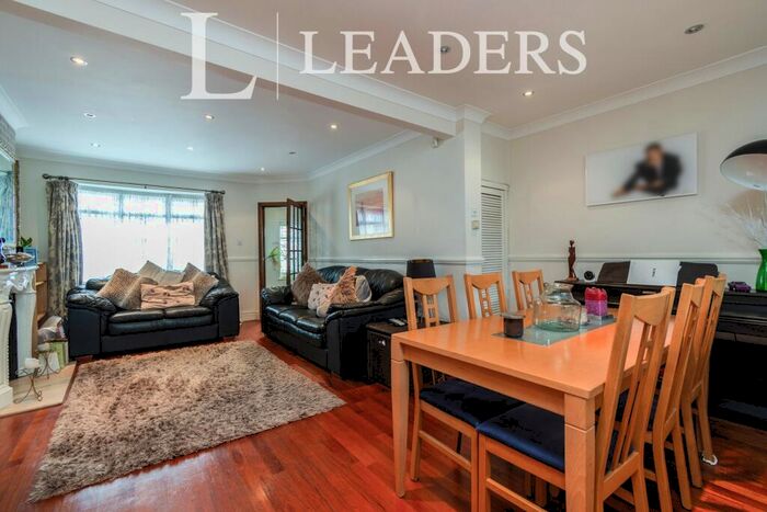 2 Bedroom Terraced House To Rent In Marden Road, CR0