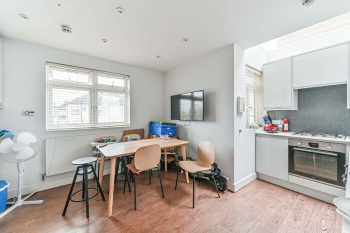 Studio To Rent In London Road, Thornton Heath, CR7