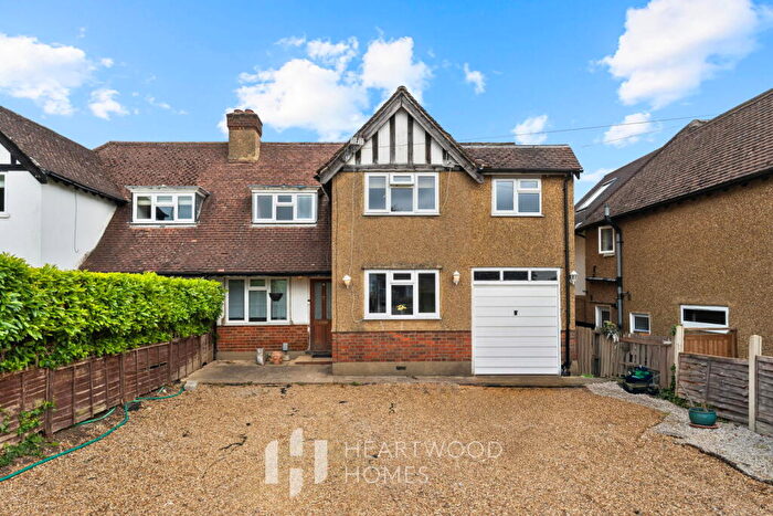 4 Bedroom Semi-Detached House For Sale In Ragged Hall Lane, St. Albans, AL2