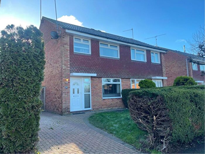 3 Bedroom Semi-Detached House For Sale In Springfield Avenue, Thrapston, Kettering, NN14
