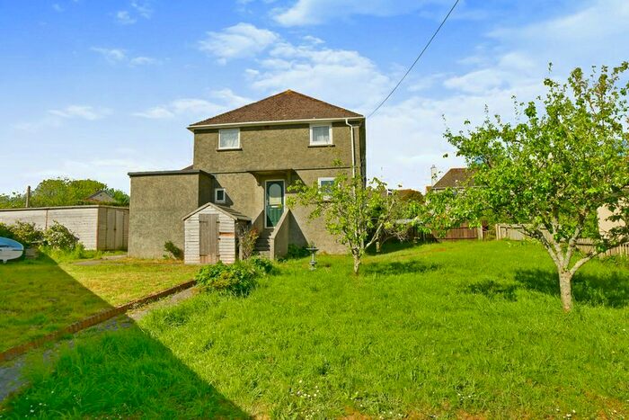 3 Bedroom End Of Terrace House For Sale In Insworke Crescent, Millbrook, Torpoint, Cornwall, PL10