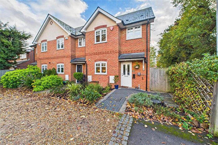 4 Bedroom End Of Terrace House For Sale In The Mews, Green Lane, Winnersh, Wokingham, RG41