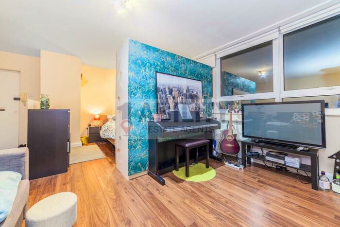 Studio To Rent In Hilltop House, N6