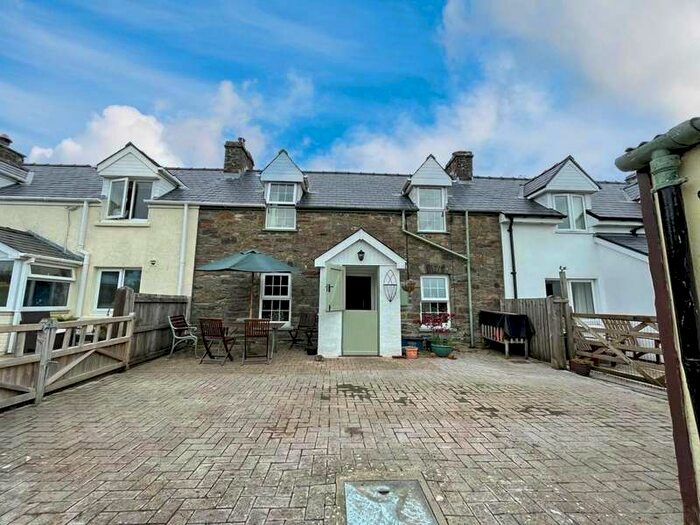 Houses for sale & to rent in SA66 7JJ, Beag Cottages, Maenclochog