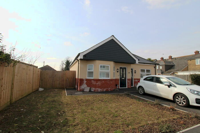 2 Bedroom Bungalow To Rent In Lower Ashley Road, New Milton, BH25